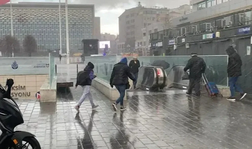 Yağışlı Hava Durumu Bitmiyor… Meteoroloji’nin Uyarılarına Dikkat