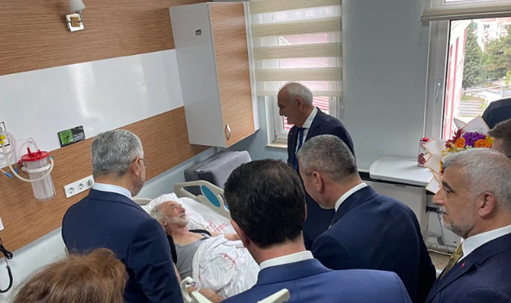 AK Partili vekillerden 'geçmiş olsun' ziyareti 