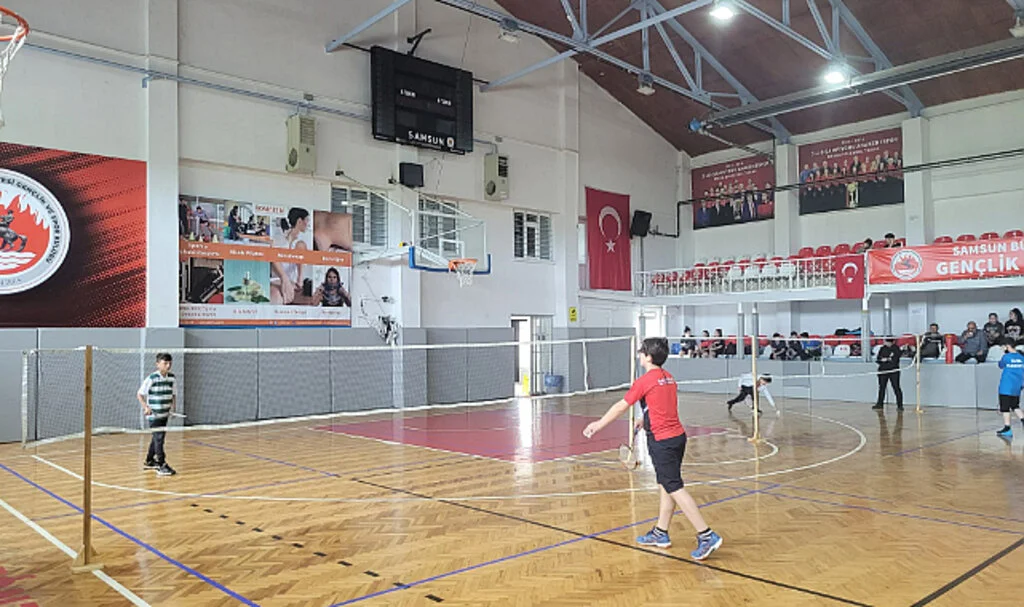 Analig Badminton Heyecanı Sona Erdi
