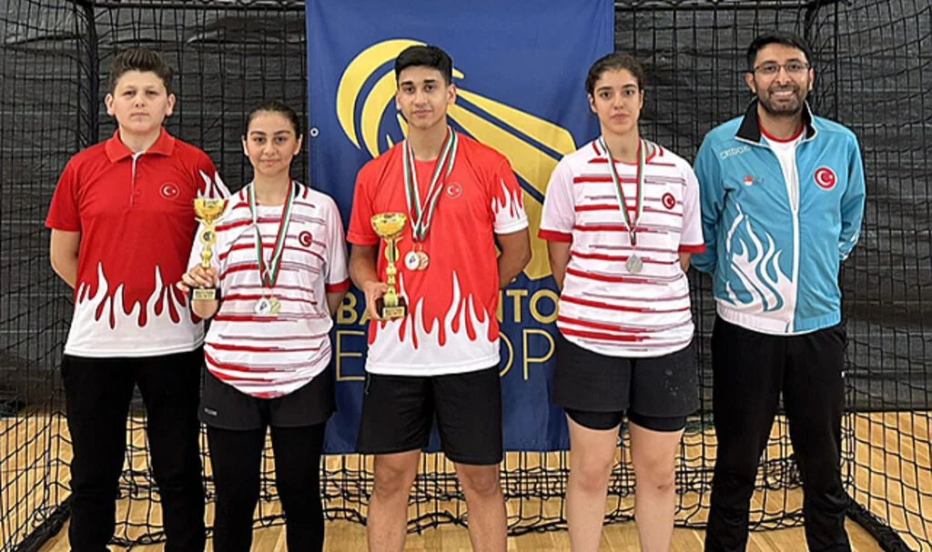 Badminton'da Dört Madalya