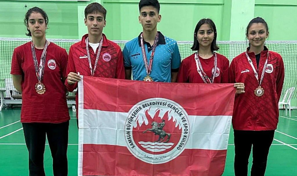 Badmintonda Sekiz Madalya