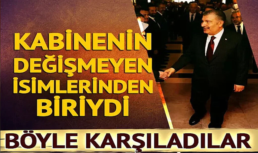 Bakan Koca Yeni Dönemin İlk Mesai Gününde Alkışlarla Karşılandı! 'Tüm Çabamız İyilikler İçin'