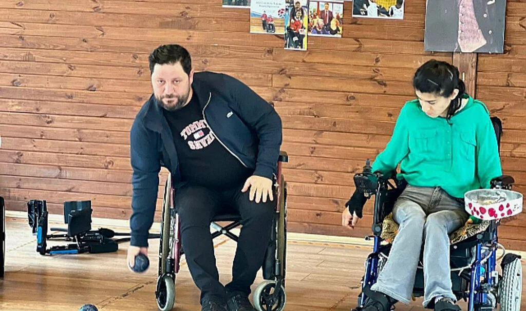Başkan Deryal Sporcularla Maç Yaptı