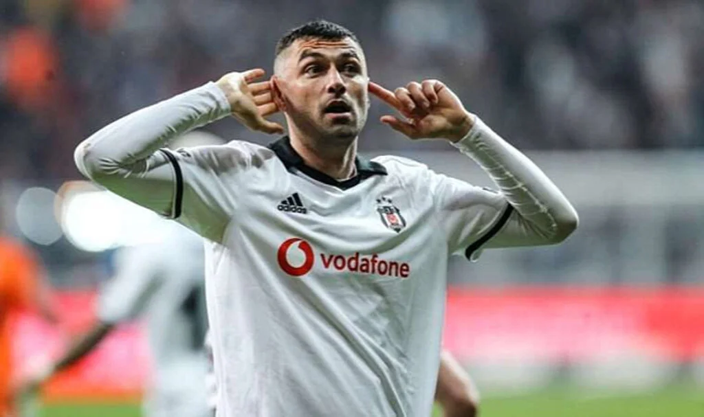 Burak Yılmaz açıkladı... Geri dönüyor!