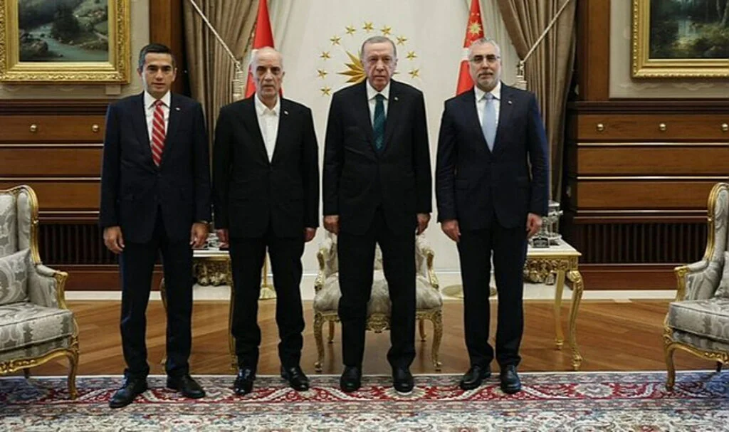 Cumhurbaşkanı Erdoğan Asgari Ücret Tespit Komisyonu'nu Kabul Etti