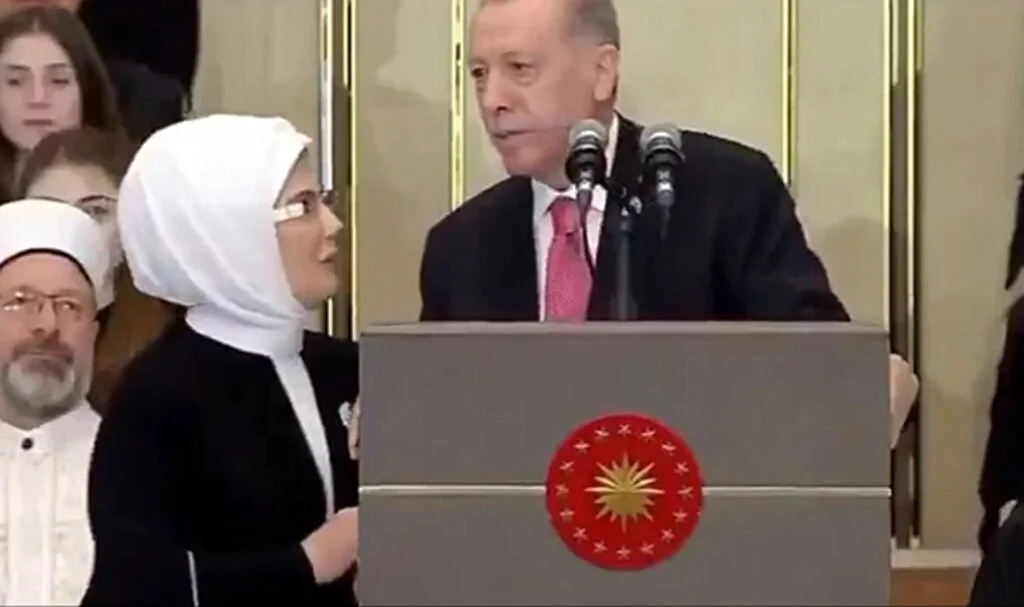 Cumhurbaşkanı Erdoğan, Sinan Oğan ve Mustafa Destici'ye Teşekkür Etmeyi Unutunca Emine Erdoğan Devreye Girdi