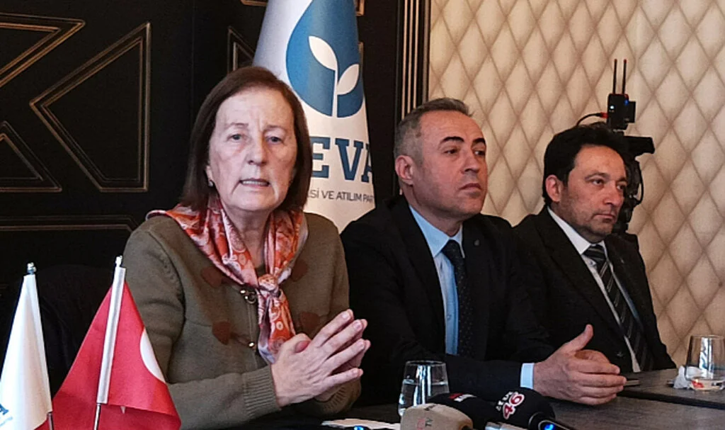 Deva Partisi'nden Kavaf: “Verilen Sözlere Rağmen EYT’lilerin Prim Ödeme Gün Şartları Neden Yükseltilmiştir?”