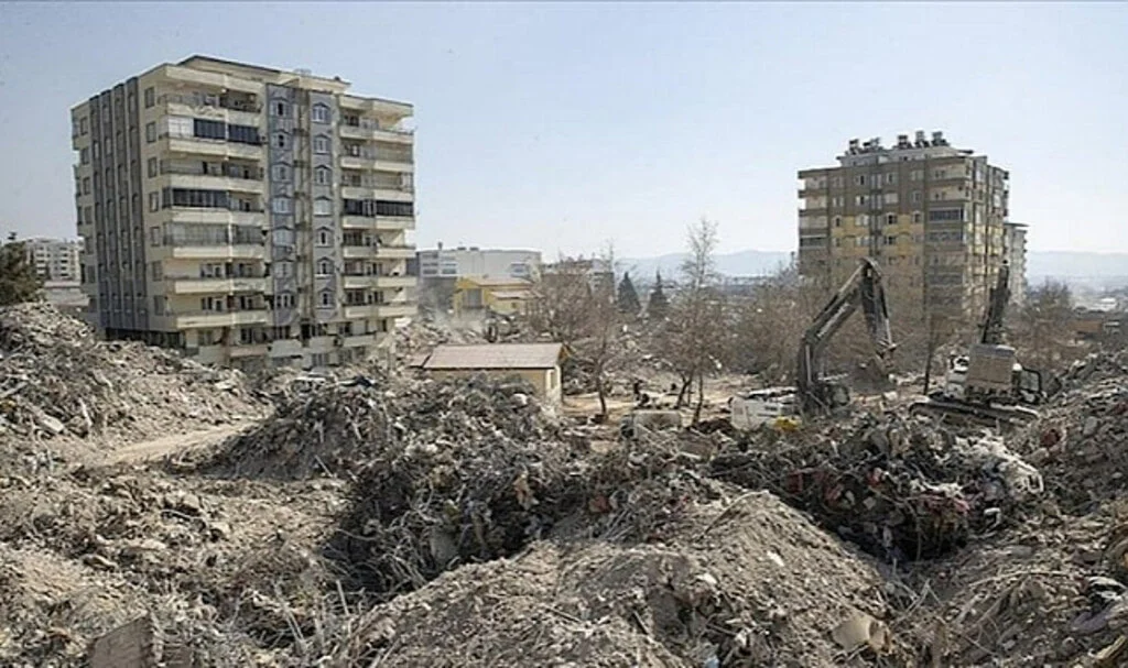 Ebrar Sitesi Müteahhitlerinden Biri Tutuklandı