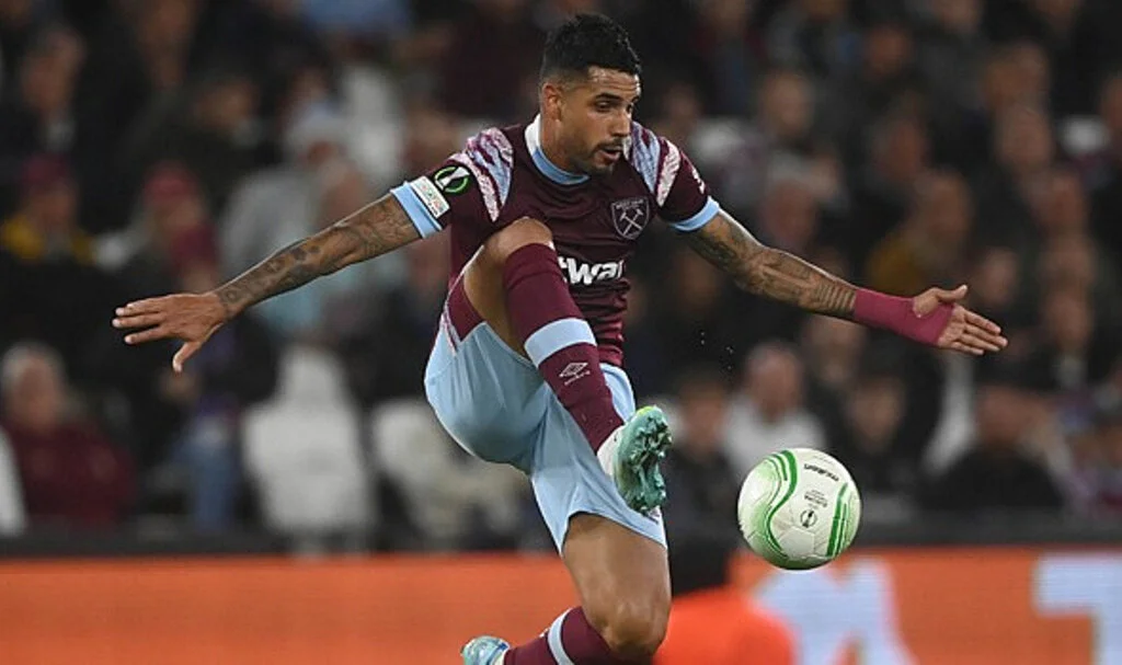 Emerson Palmieri'den tarihi başarı