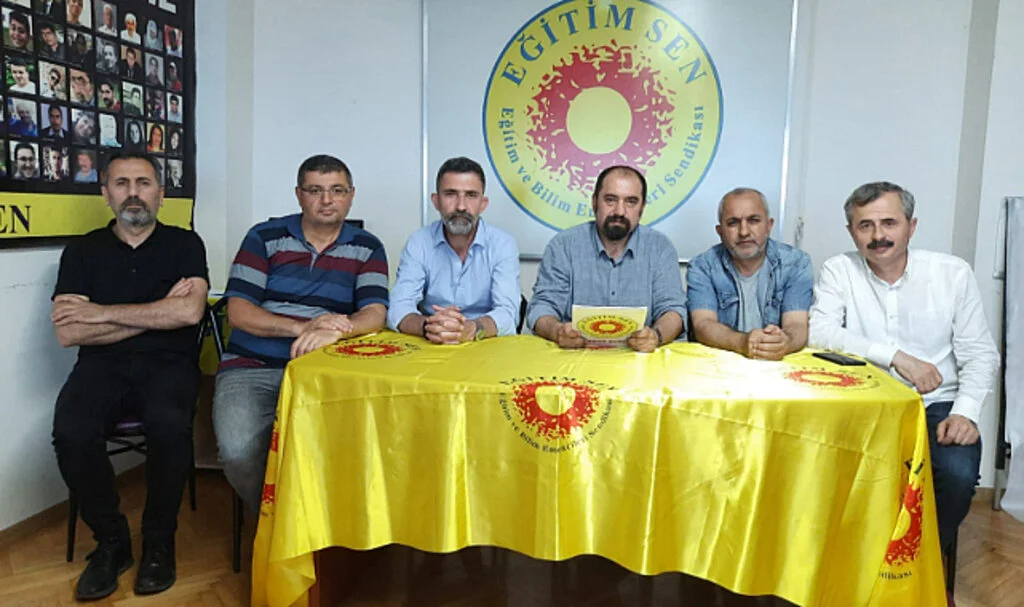 Ersin Gür: Eğitimde Sorunlar Her Yıl Katlanıyor 