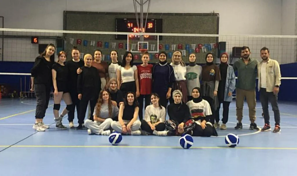 Evinin Sultanları Filede Yarıştı
