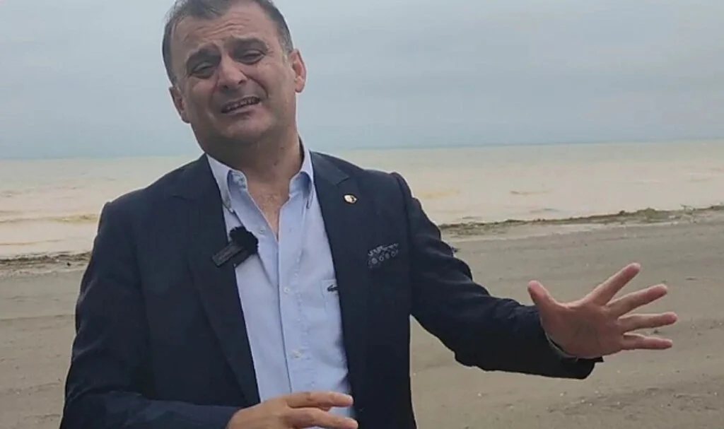 Fatih Türkel'den Tepki: Mazgallar Bile Temizlenmemiş 