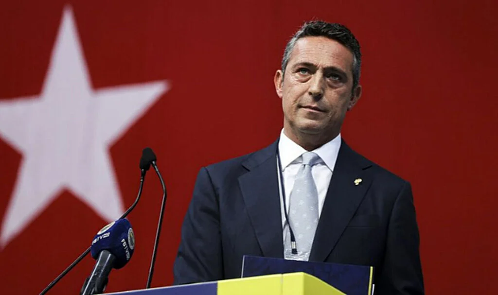 Fenerbahçe'de Ali Koç Yönetimi İbra Edildi