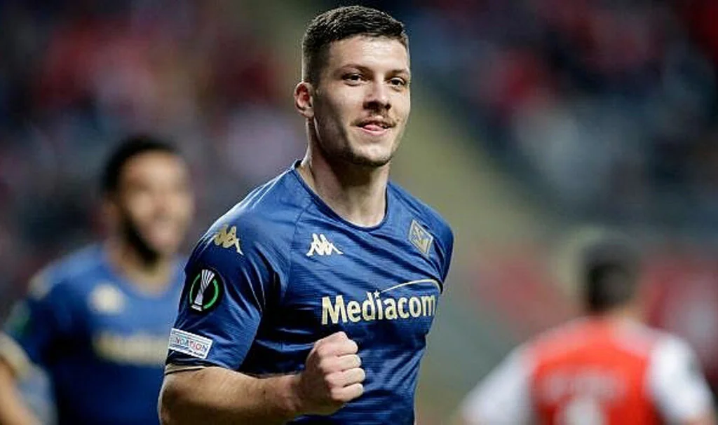 Galatasaray'da forvet arayışı