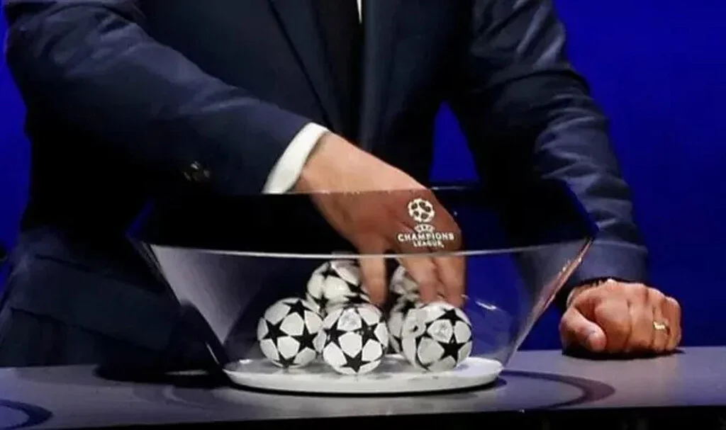 Galatasaray'ın Şampiyonlar Ligi'ndeki Muhtemel Rakipleri Belli Oldu! Kuralar Çekildi, Hesaplar Başladı...