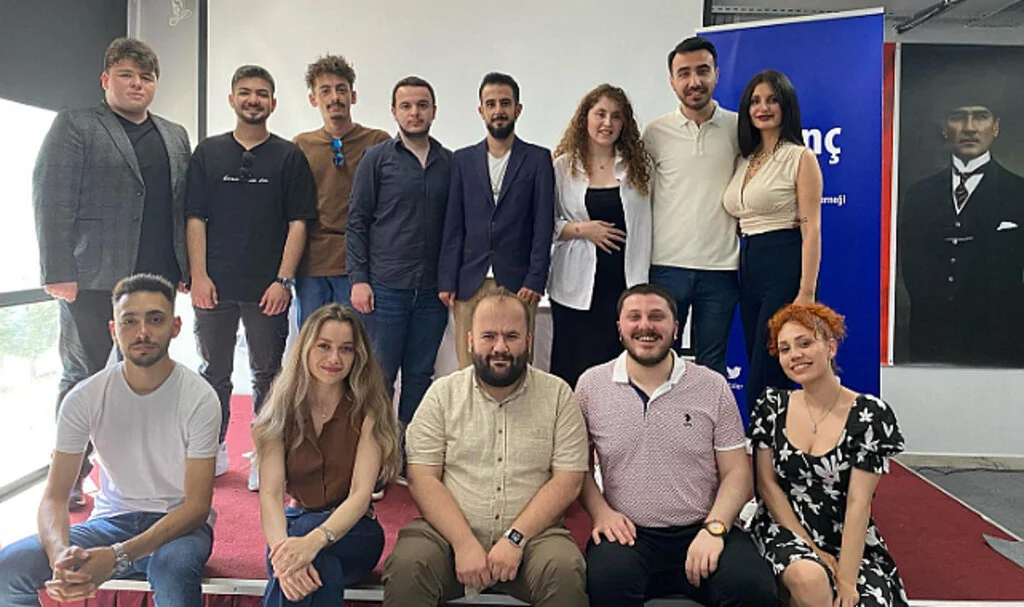 GençLab'ta Yeni Yönetim Görevde 