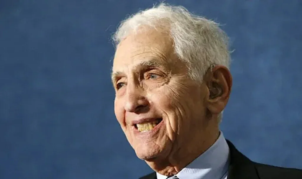Gizli ‘Pentagon Belgeleri’ni Sızdıran Daniel Ellsberg Öldü