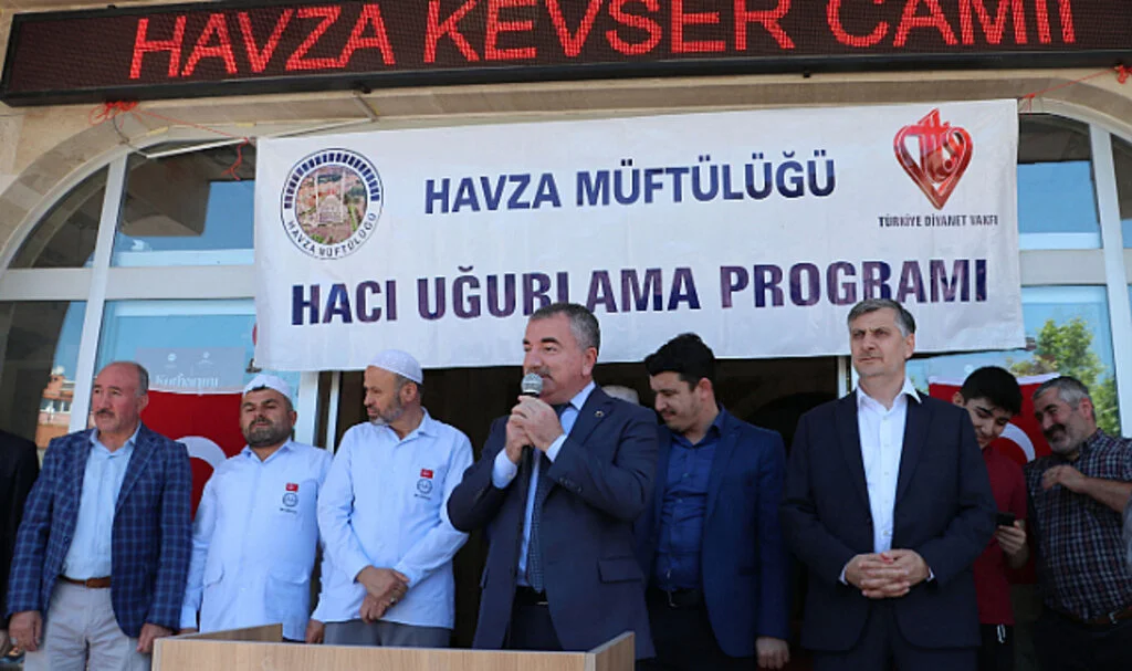 Havza'da Hacı Adayları Dualarla Uğurlandı 