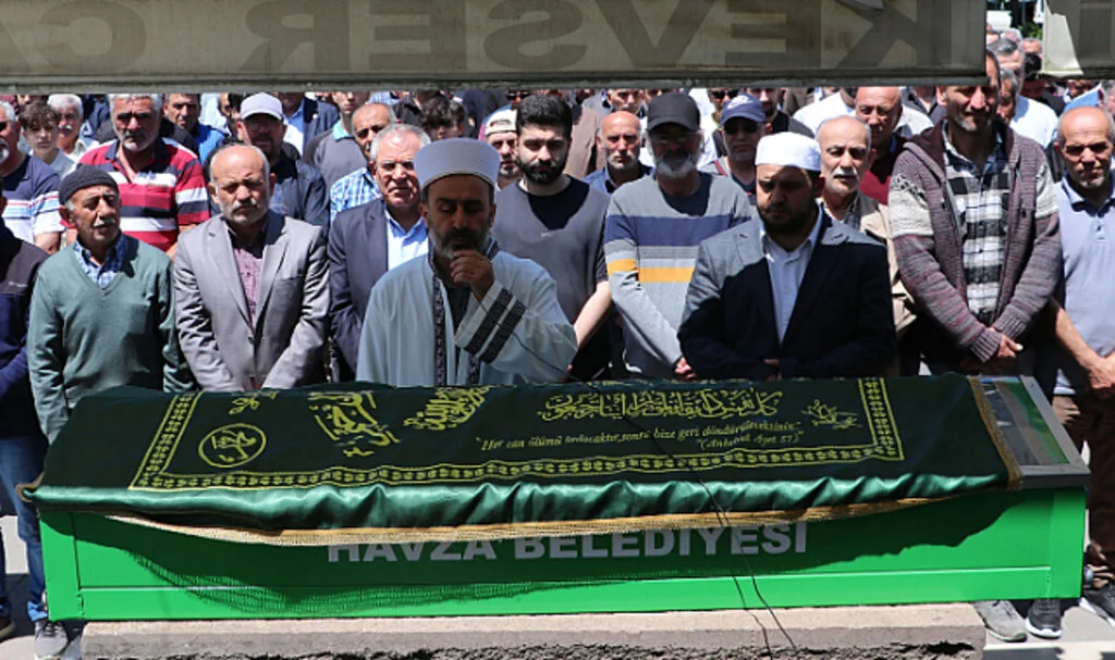 Havza'nın Sevilen Esnafı Toprağa Verildi