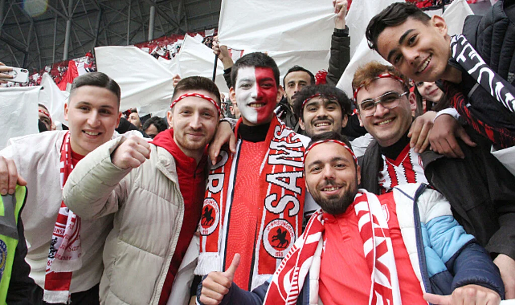 Hediye Samsunspor formaları Gazi Store'da