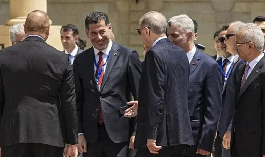 Heyete Giren Sinan Oğan’ın Keyfi Yerinde