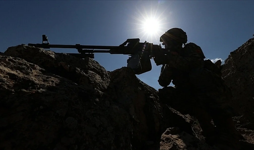 Irak ve Suriye'nin Kuzeyinde 5 Terörist Etkisiz Hale Getirildi