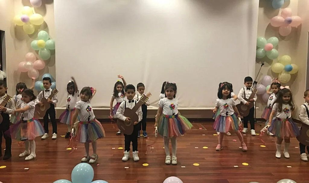 Kavaklı Miniklerden Yılsonu Gösterisi