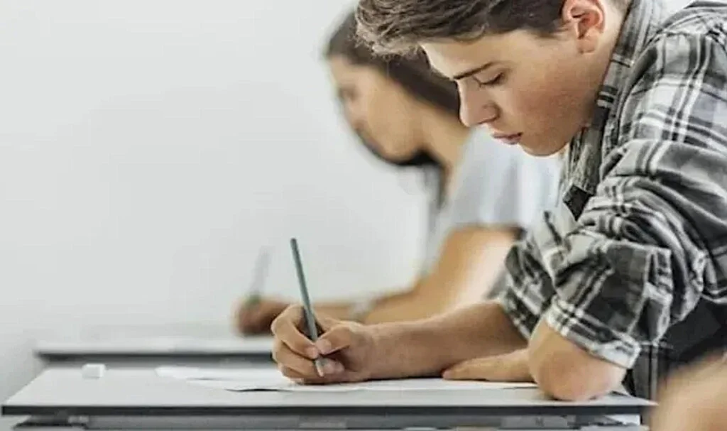 LGS Tercih Kılavuzu 2023 Yayınlandı! LGS Tercihleri Ne Zaman Başlıyor?