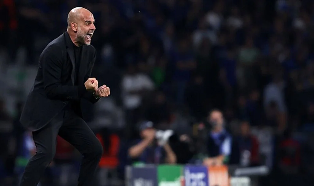 Manchester City "Üçleme" yaptı, Guardiola tarihe geçti