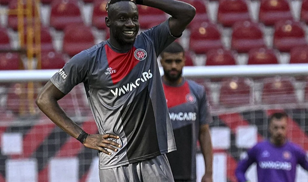 Mbaye Diagne'den transfer açıklaması: Kontratım bitiyor ve buradan ayrılıyorum