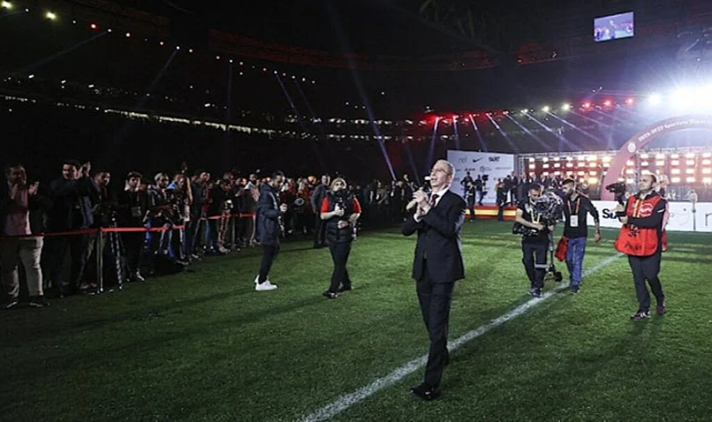 Metin Öztürk: Para Geçmiyor, Akıl, Yönetim, Bilgi, Donanım Geçiyor