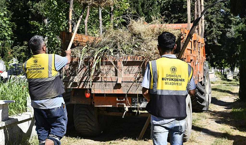 Mezarlıklara Bayram Bakımı