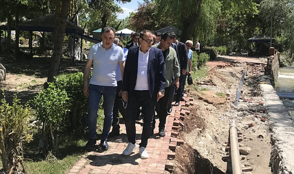 MHP'li Topsakal'dan Sel İncelemesi 