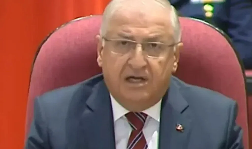 Milli Savunma Bakanlığında Devir Teslim Töreni! Yaşar Güler'den Net Mesaj... 'Birinci Önceliğimiz' Deyip Duyurdu