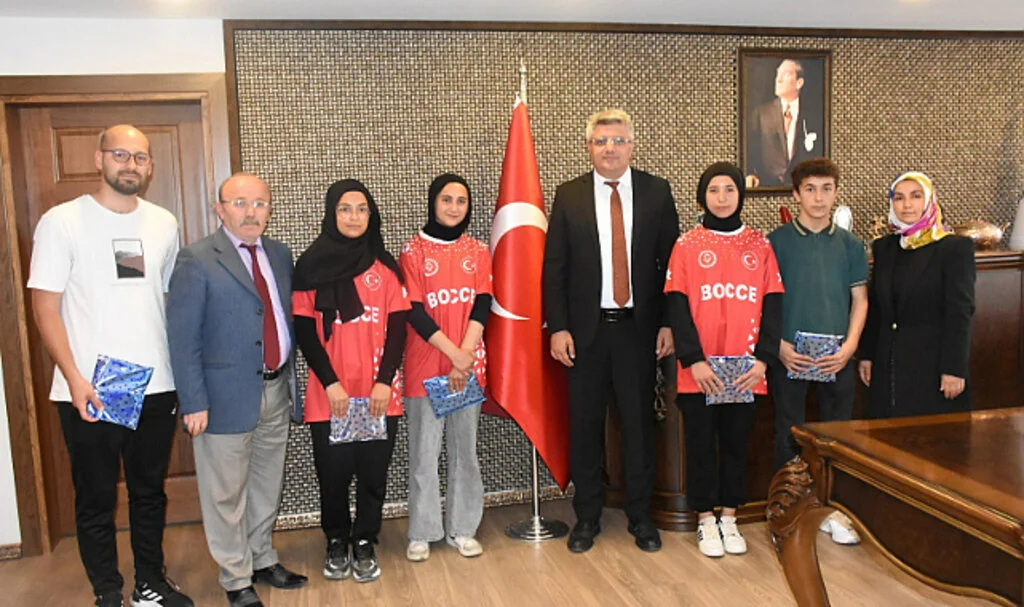 Müdür Ağar Sporcuları Ağırladı