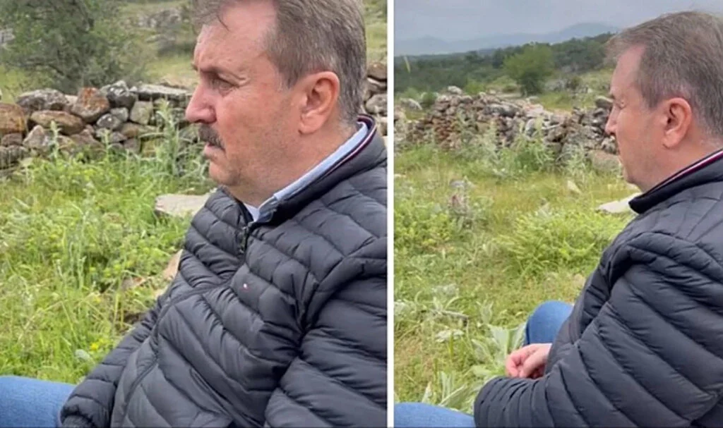 Mustafa Destici'den Bir İlginç Paylaşım! Fondaki Türkü de Düştüğü Not da Manidar