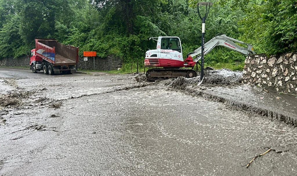 Ordu'da Sağanak Dereyi Taşırdı 