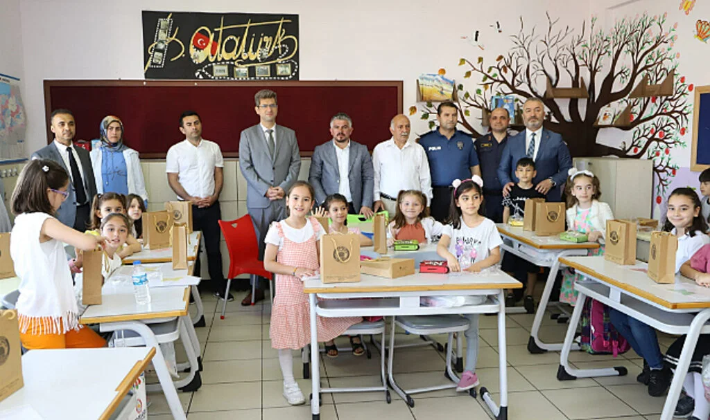 Osman Topaloğlu'ndan Öğrencilere Kitap Tavsiyesi 