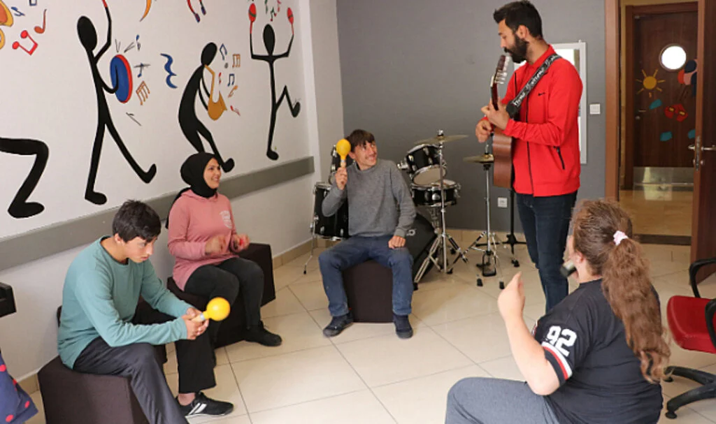 Özel Öğrenciler Müzikle Sosyalleşip, Eğleniyor