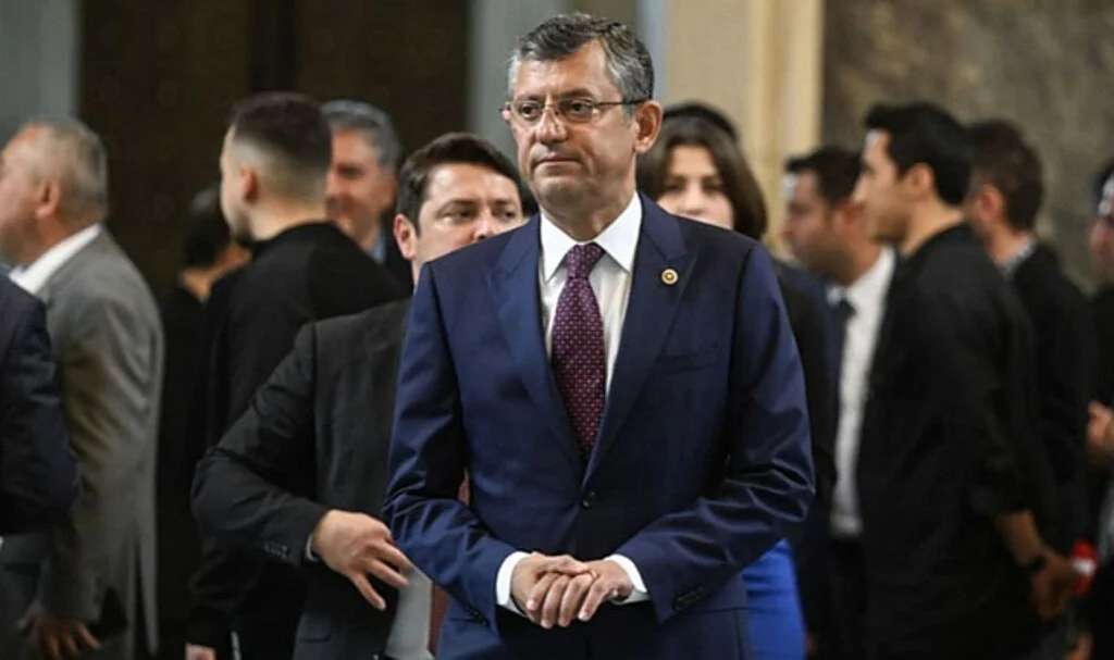 Özgür Özel'den Kurultay Açıklaması
