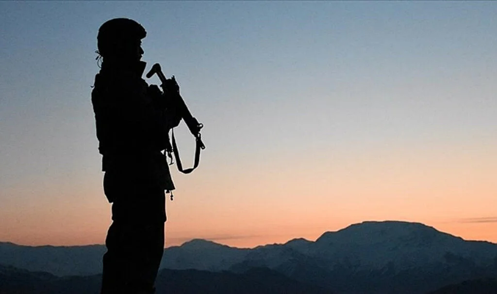 Pençe-Kilit Operasyonu Bölgesinde 2 PKK'lı Terörist Etkisiz Hale Getirildi