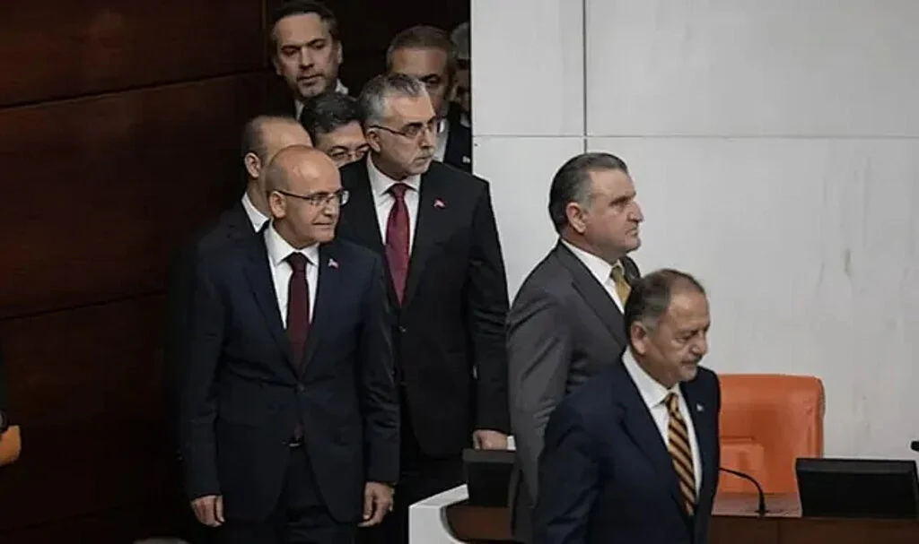 Piyasada Gözler Şimşek’in TÜSİAD ve Bankalarla Görüşmesinde