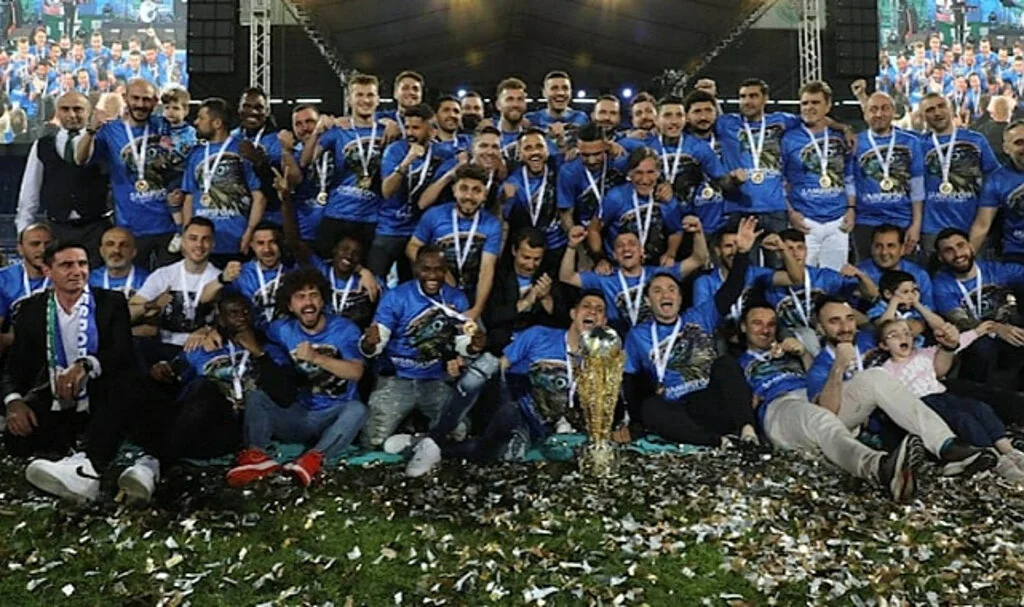 Rizespor 11 Futbolcuyla Vedalaştı