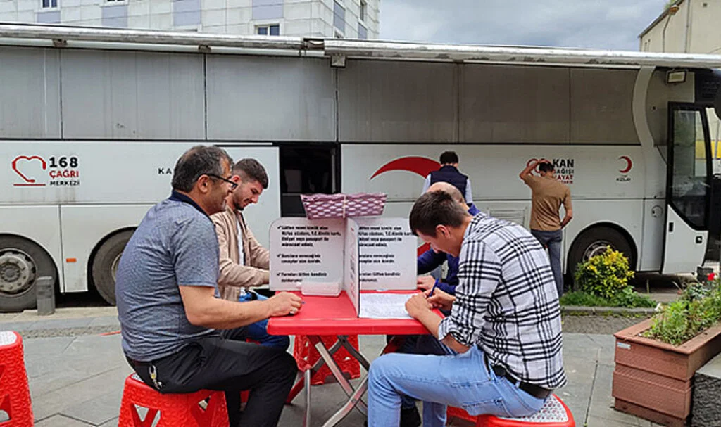 Salıpazarı İlçesinde Kan Bağışı Kampanyası Düzenlendi