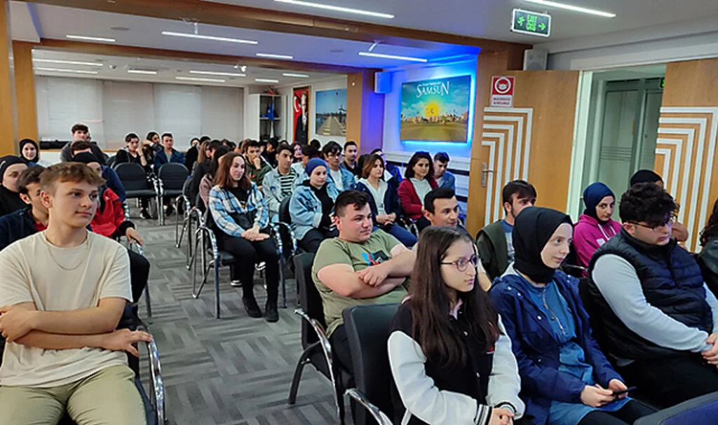 Salıpazarı'nda Öğrencilere Stres Yönetimi Eğitimi Verildi