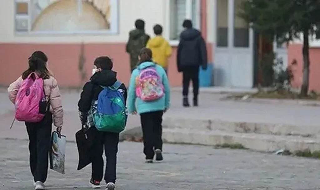 Samsun'da 3 İlçede Eğitime Ara
