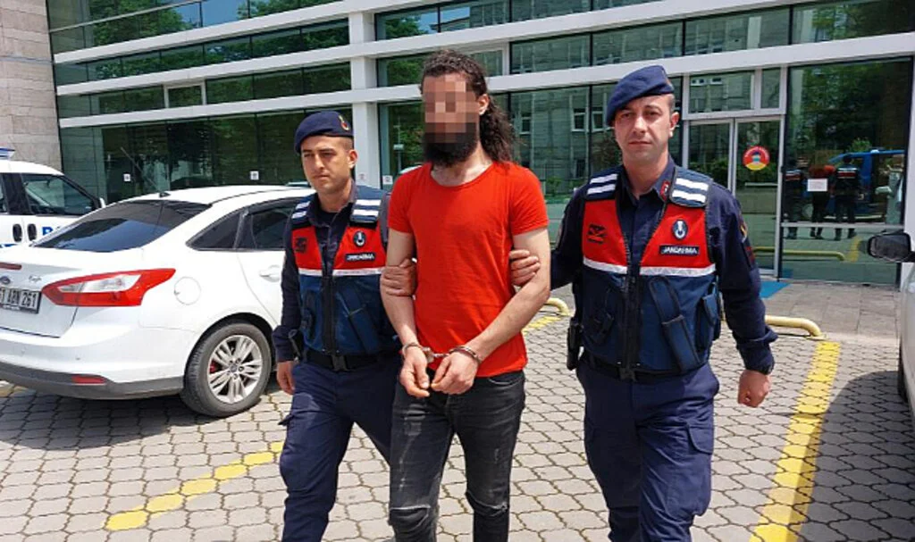 Samsun'da 32 Bin Uyuşturucu Hapla İlgili Gözaltına Alınan Şahıs Adliyede