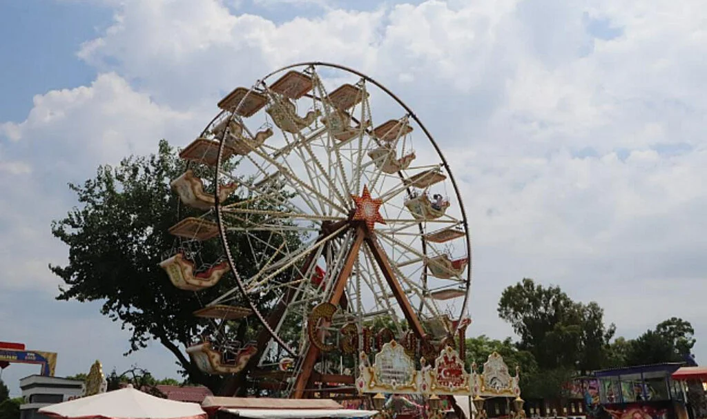 Samsun'da Aileler Bayramda Lunaparkın Yolunu Tuttu