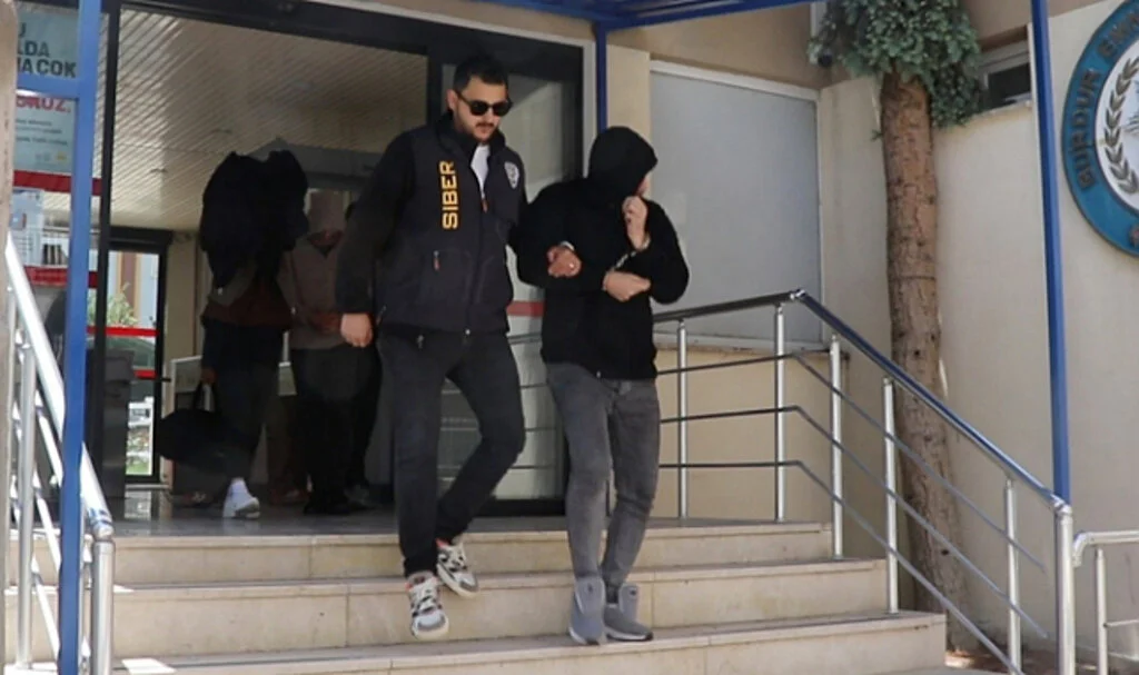 Samsun'da Dolandırıcılık Çetesi Cezaevinde 
