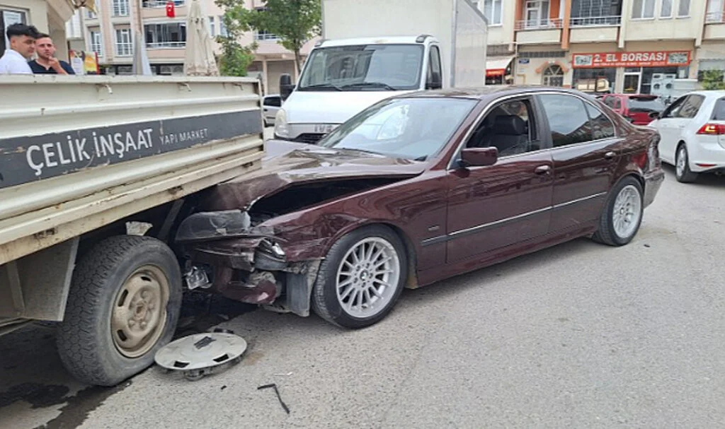 Samsun’da iki otomobilin çarpıştığı kazada 1 kişi yaralandı
